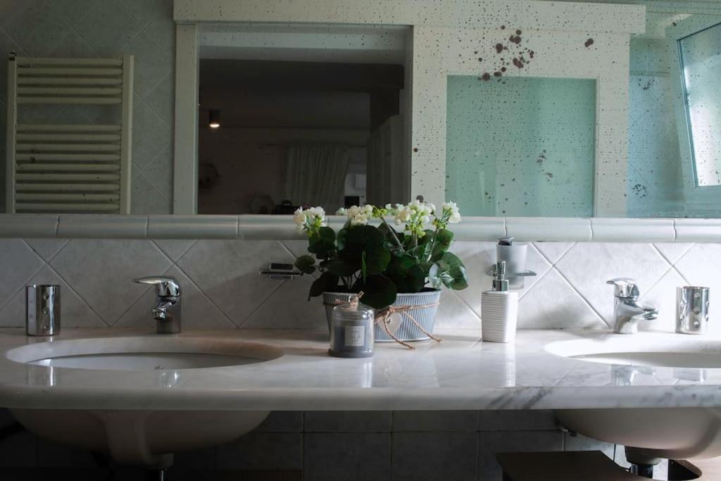 Casa Ale 5 Terre Guest House Con Giardino La Spezia Ngoại thất bức ảnh